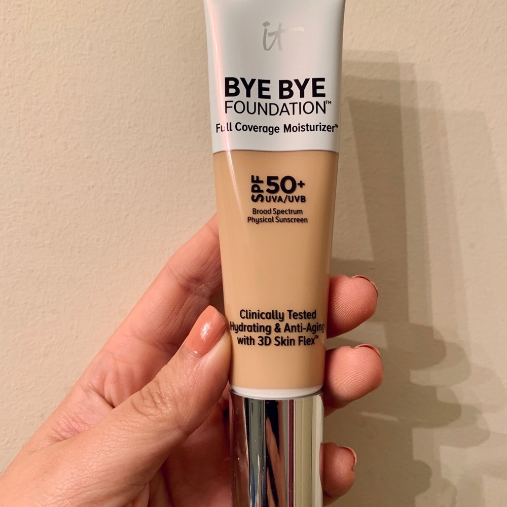 It Cosmetics Bye Bye Foundation Moisturizer SPF 50